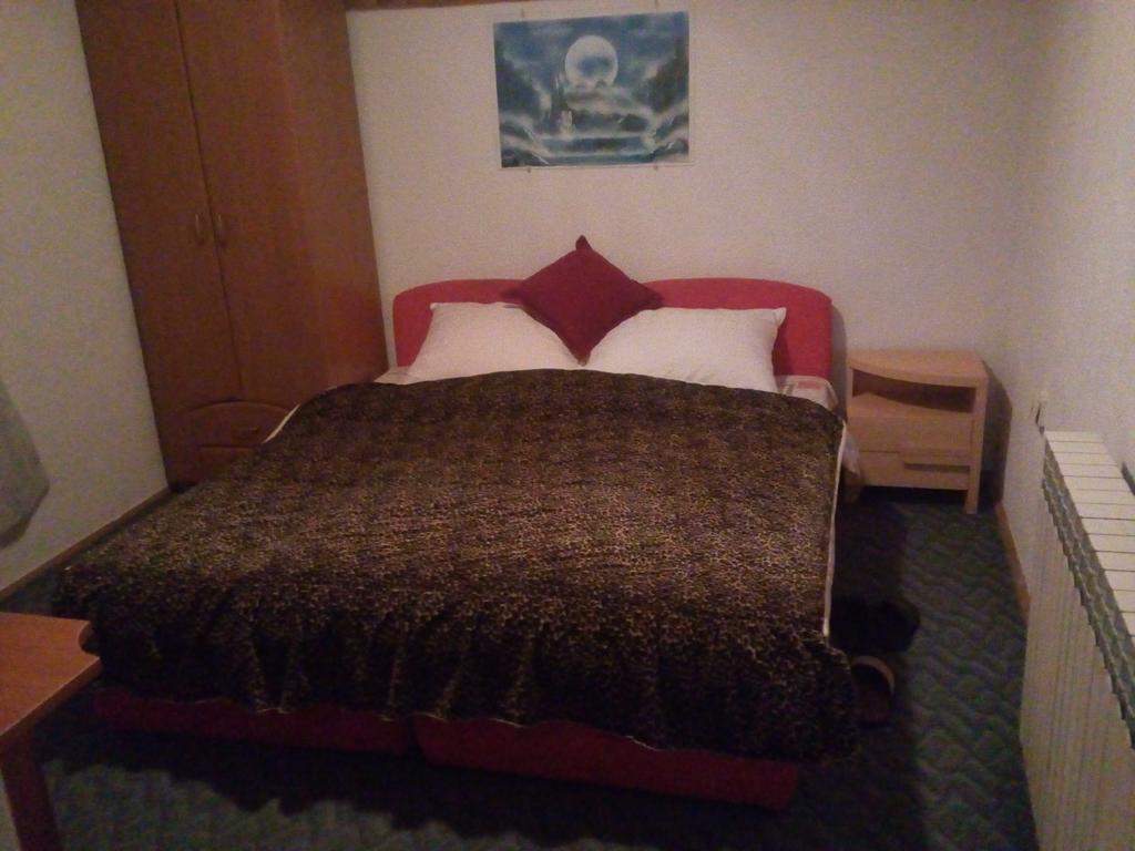 Hostel Gonzo Сараево Экстерьер фото