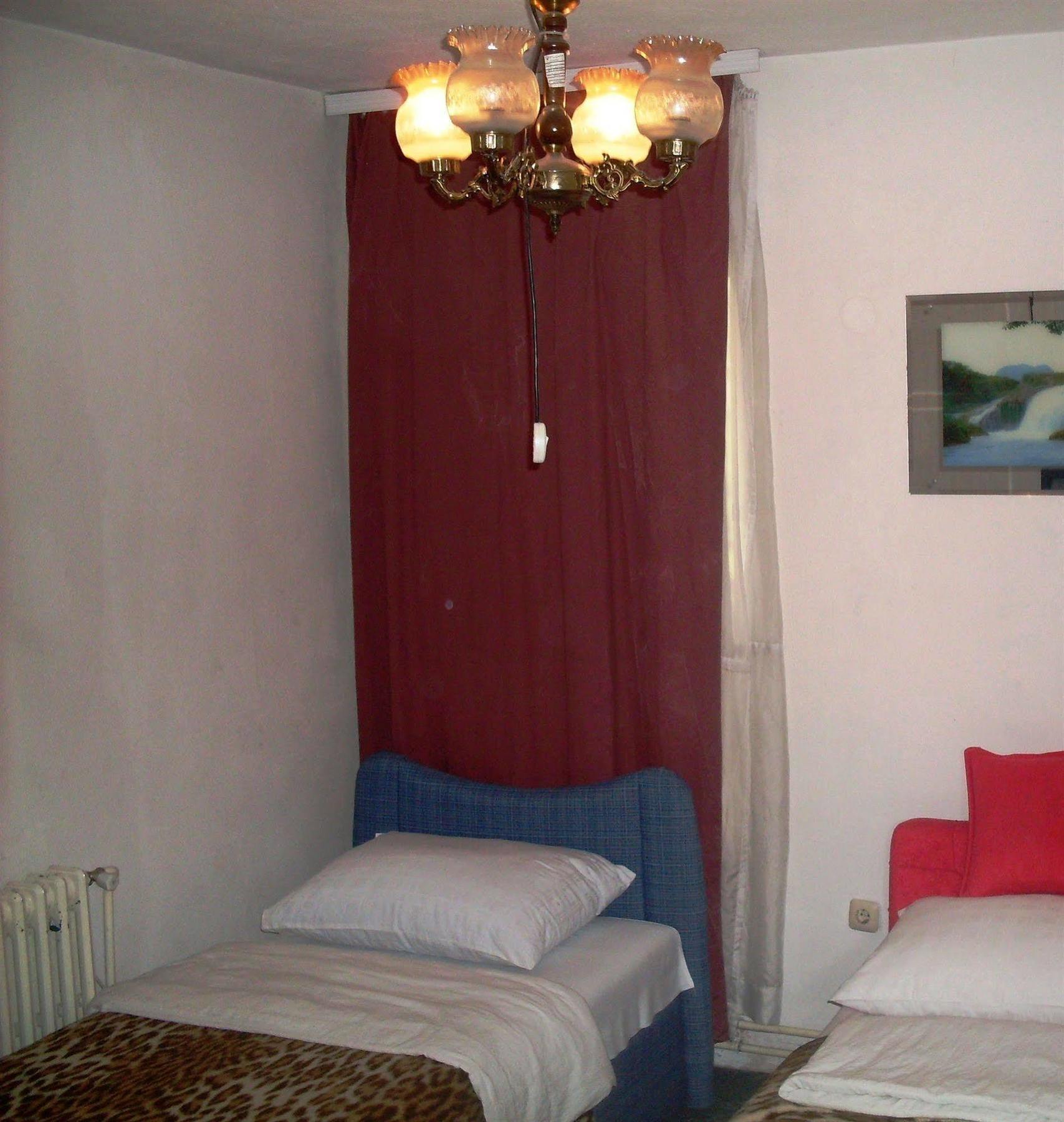Hostel Gonzo Сараево Экстерьер фото